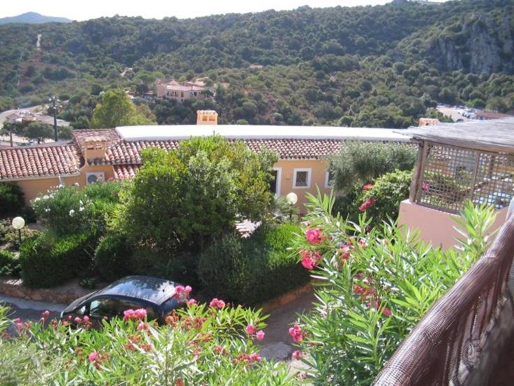 Appartamento Taras Sottovento - Porto Cervo Abbiadori Buitenkant foto
